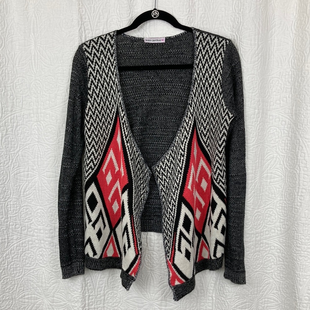 Body Central Women’s Open Knit Waterfall Geo Print Cardigan